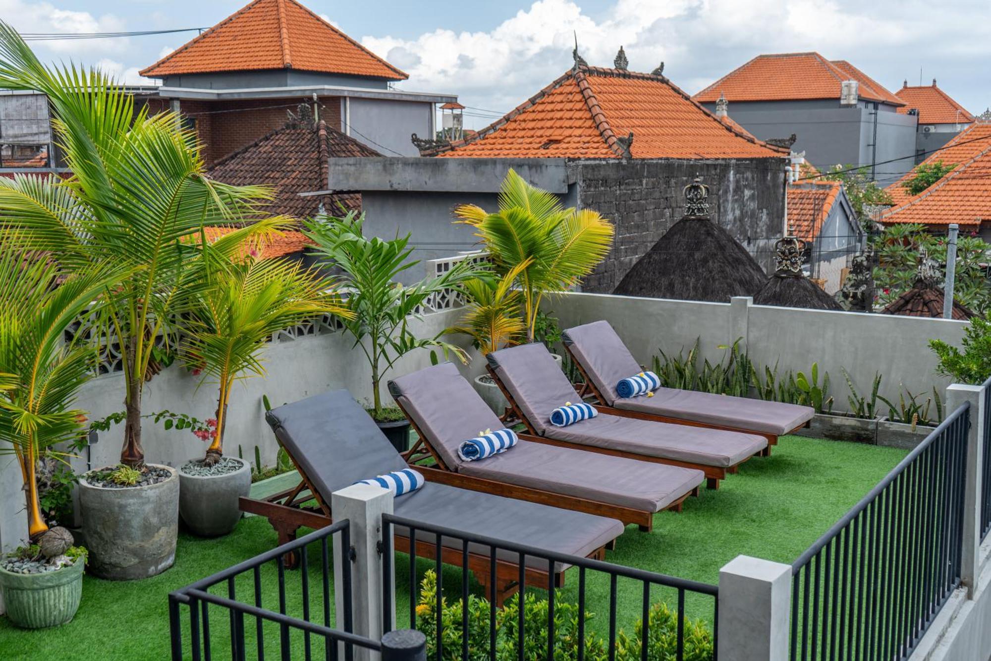 The Breeze Stay And Surf Canggu Zewnętrze zdjęcie