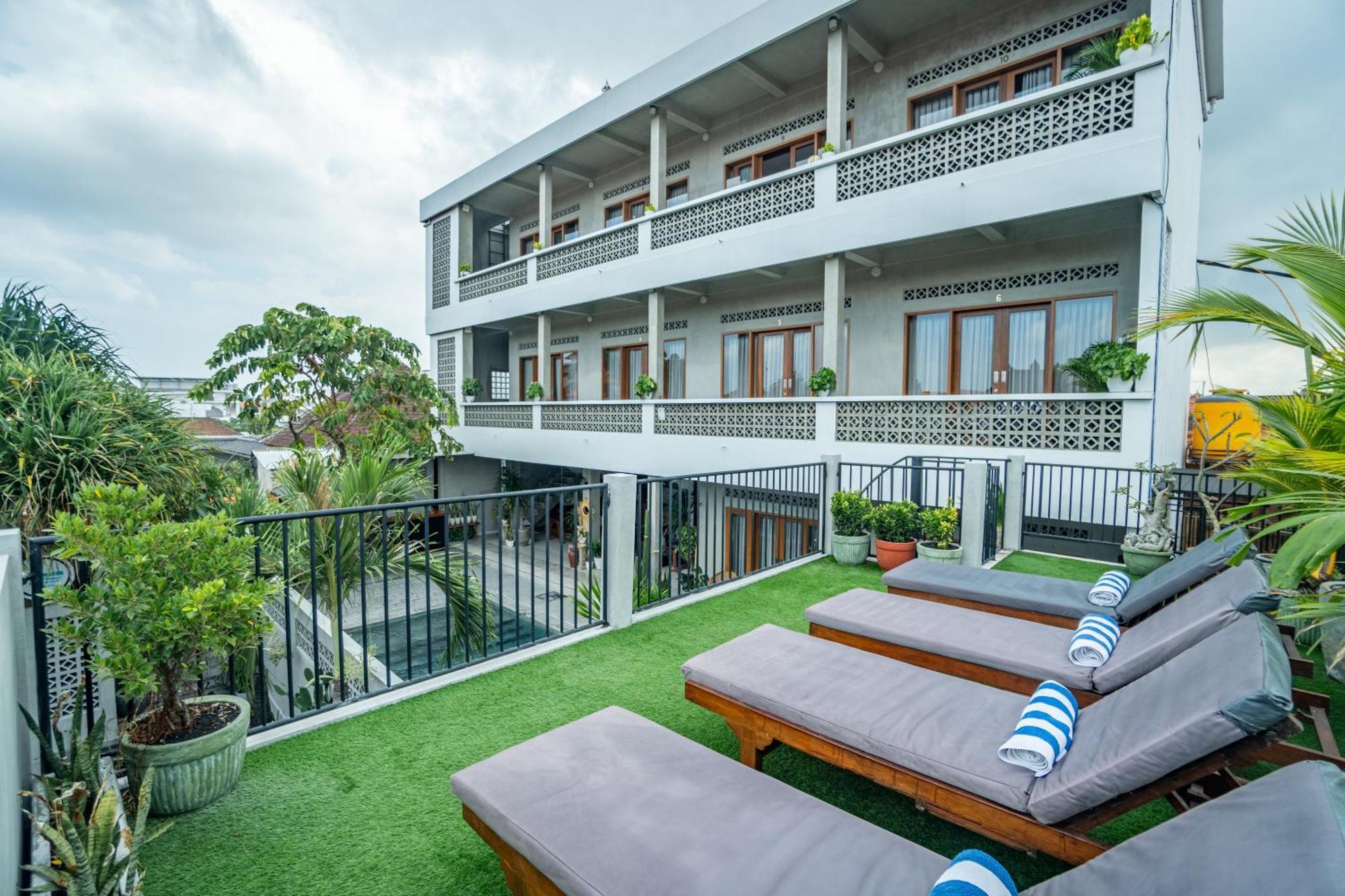 The Breeze Stay And Surf Canggu Zewnętrze zdjęcie